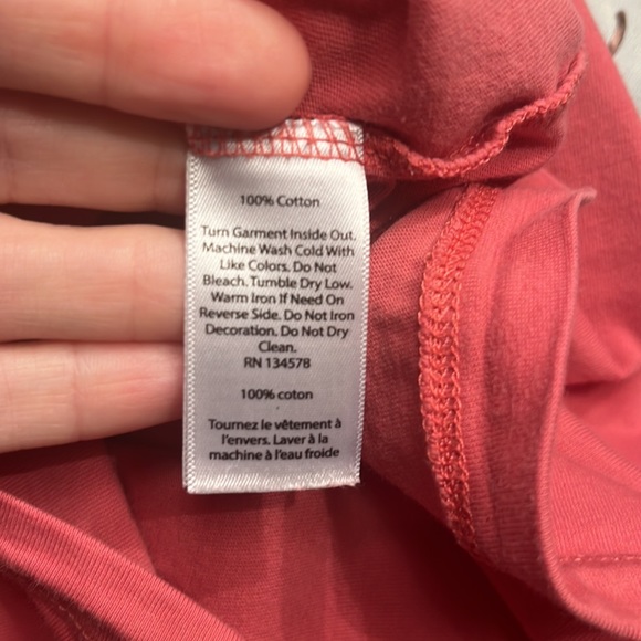 Vineyard vines Ladies Small short sleeve pocket Tee. It is a coral color. - Picture 8 of 12